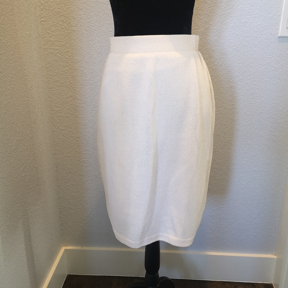 St. John Evening Knit Skirt Size